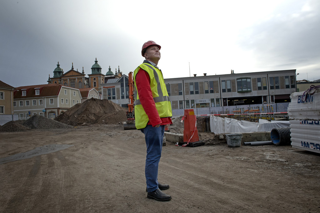 foto : jerker ivarsson : ledaravdelninge gör nedslag i svenska kommuner och kollar  flyktingmottagandet